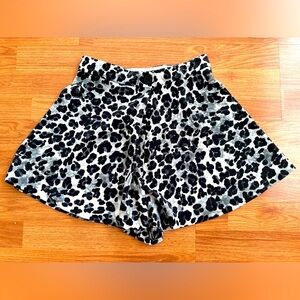 Zara leopard print shorts size Small